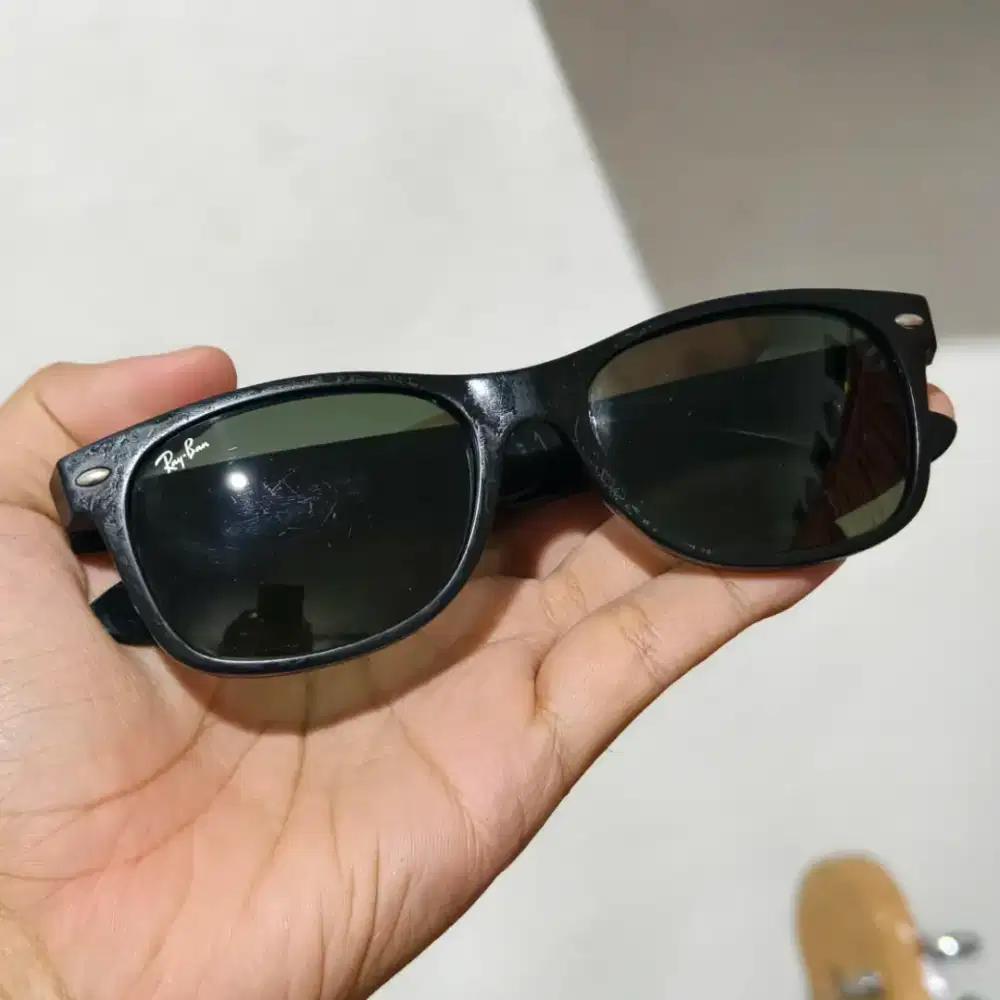 Kacamata rayban
New Wayfarer
Original made in Italy