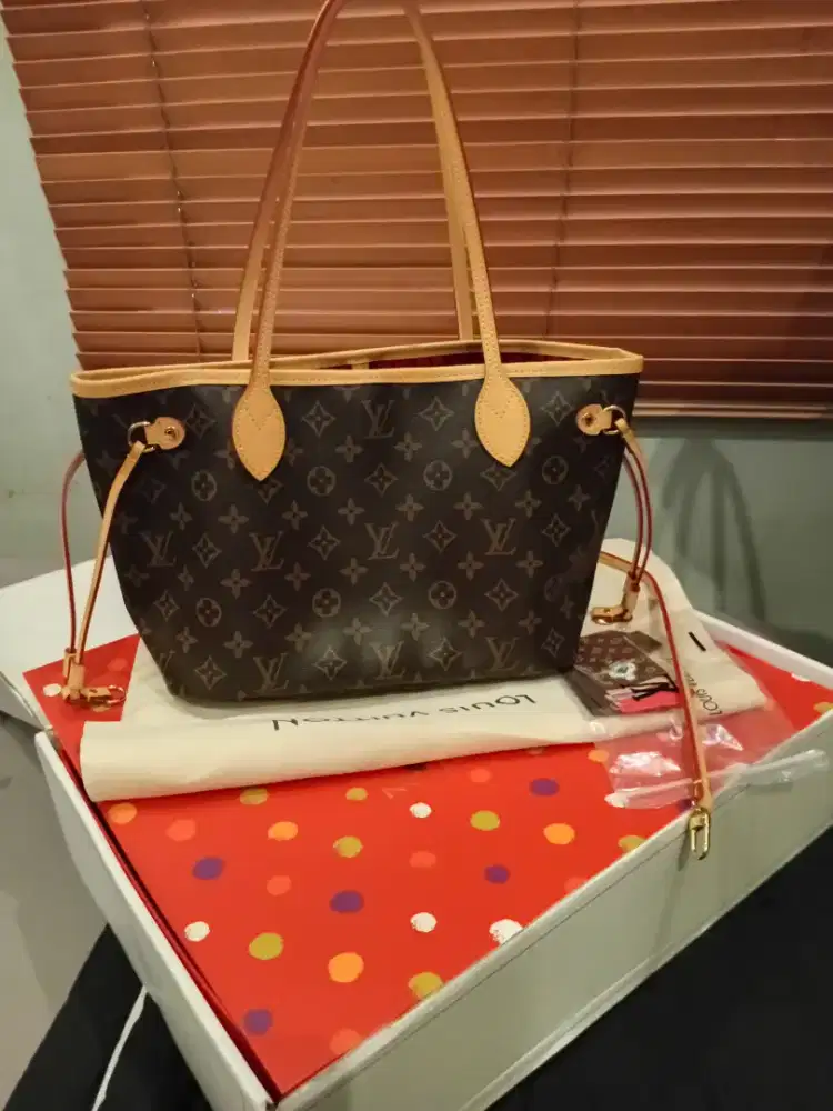 Lv neverfull size 28 premium