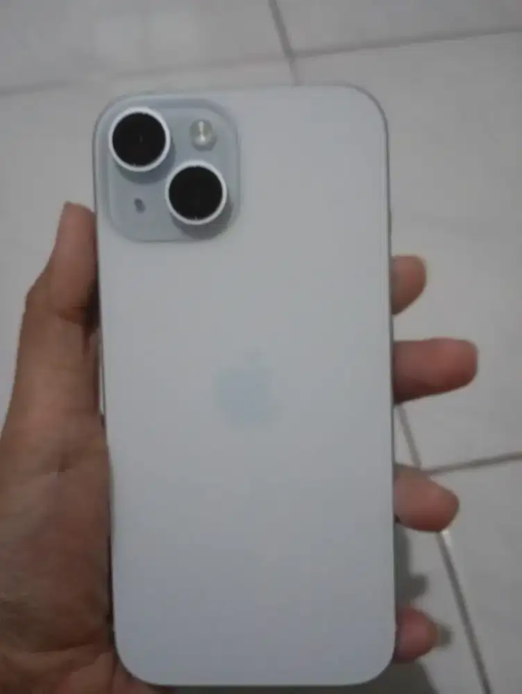 IPhone 15 Basic baru pakai 3 Bulan, Beli dari baru iBox