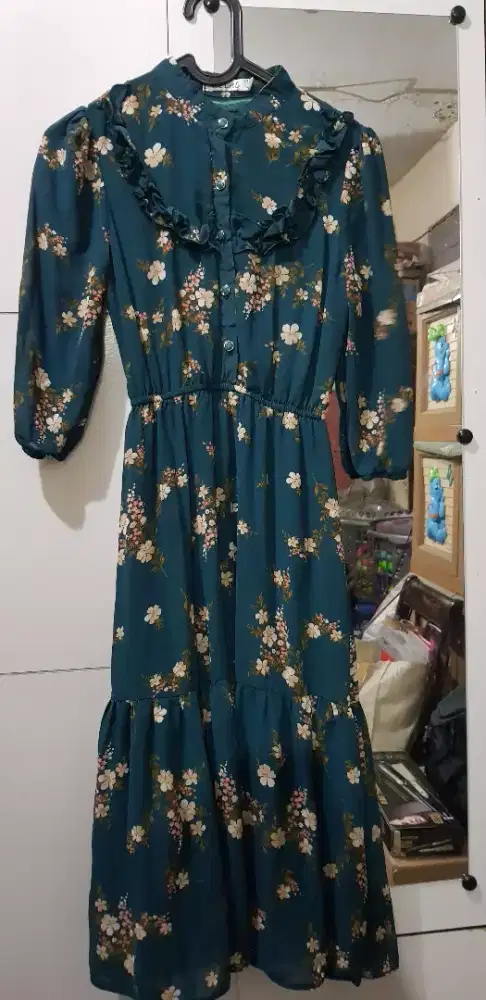 Middidress hijau bunga