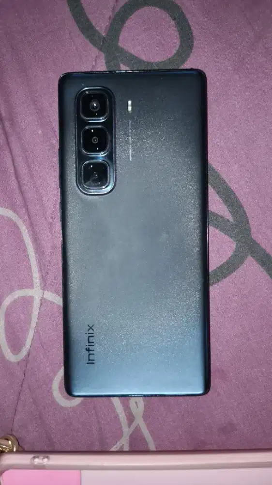 Infinix hot 5 pro+ 8/257gb