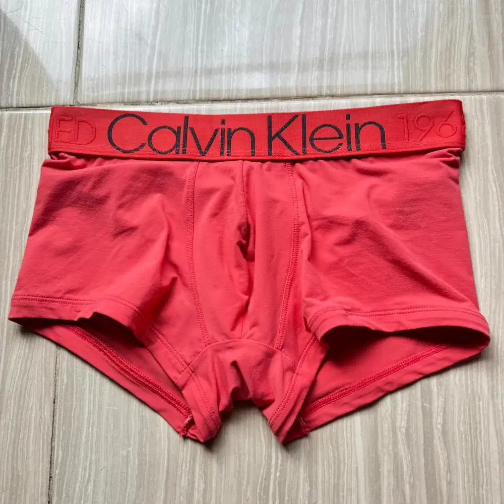 CELANA DALAM CALVIN KLEIN