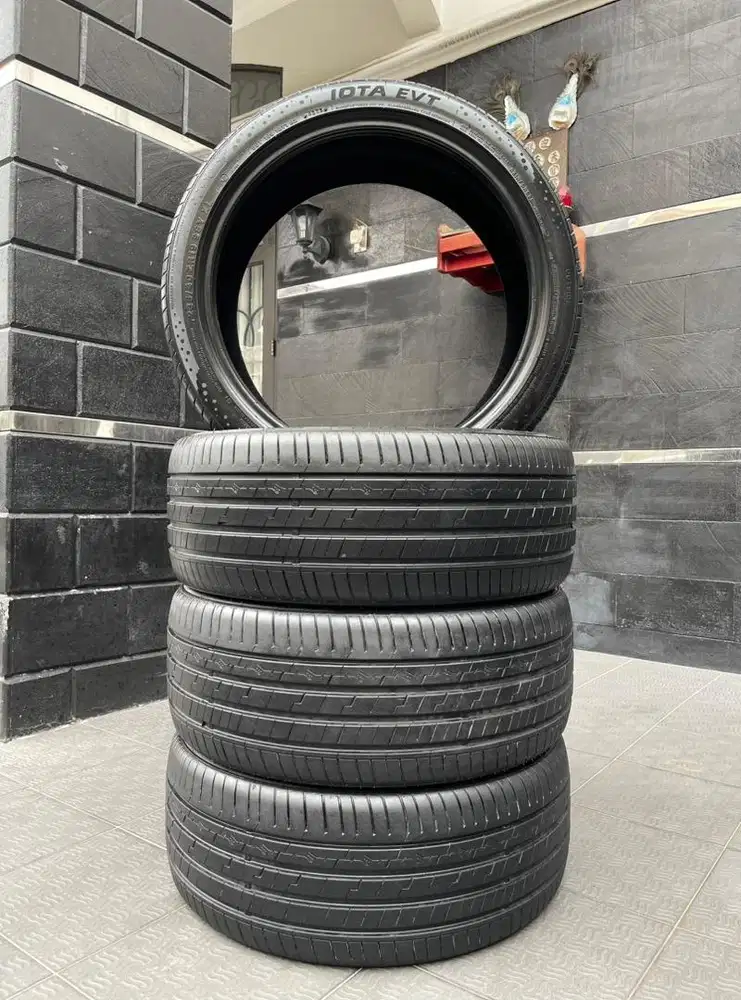 235 40 19 Accelera IOTA EVT R19 Mercy BMW F10 F30 G20 W210 W211 W212