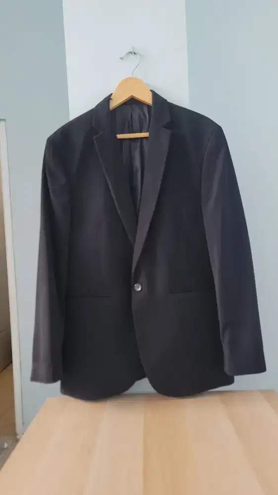 Jas Blazer Pria Hitam Polos Reguler