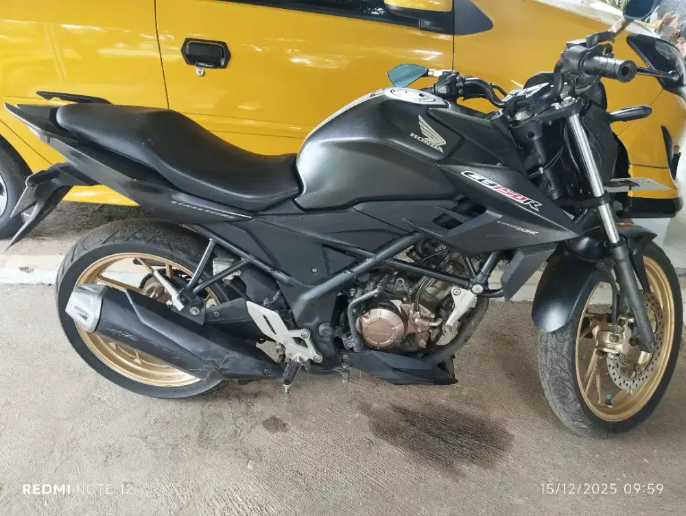 Dijual motor CB150R Tahun 2017