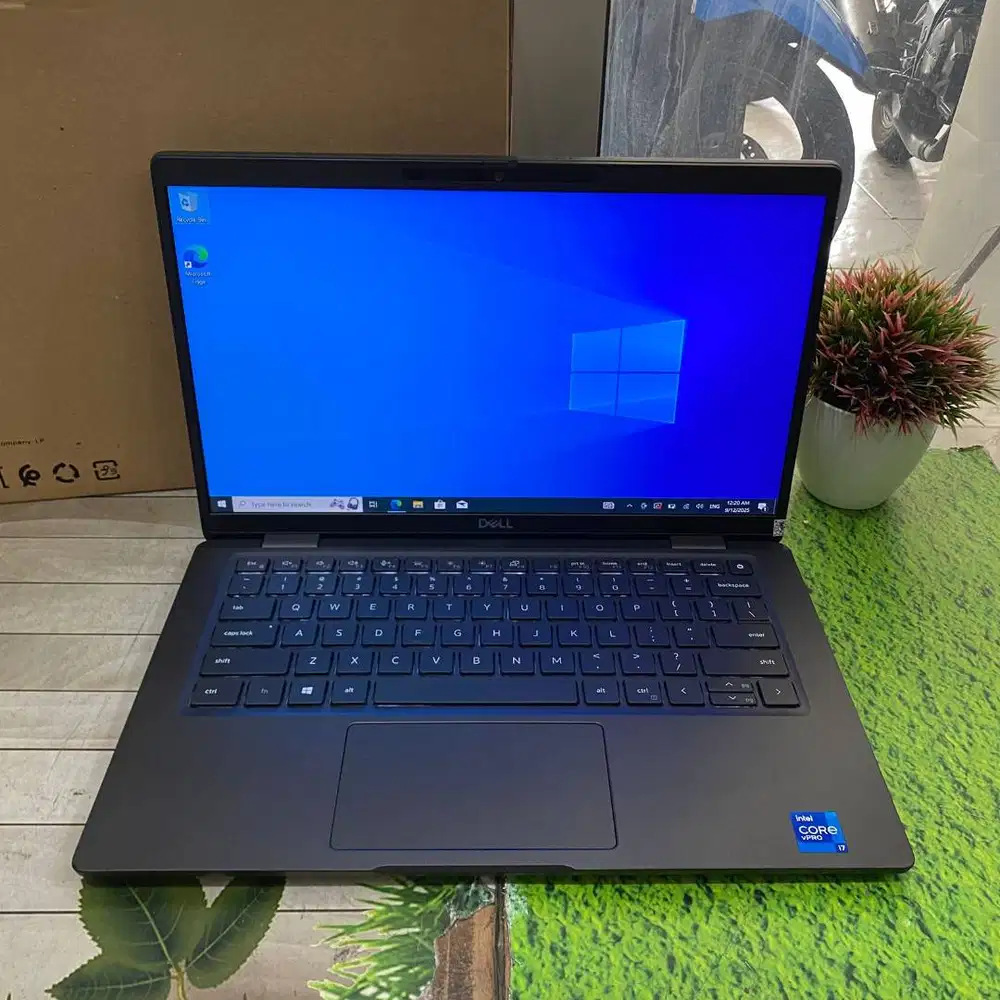 Dell Latitude 7320 Core i7-1185G7 16GB 256GB 14 FHD Touchscreen Win11