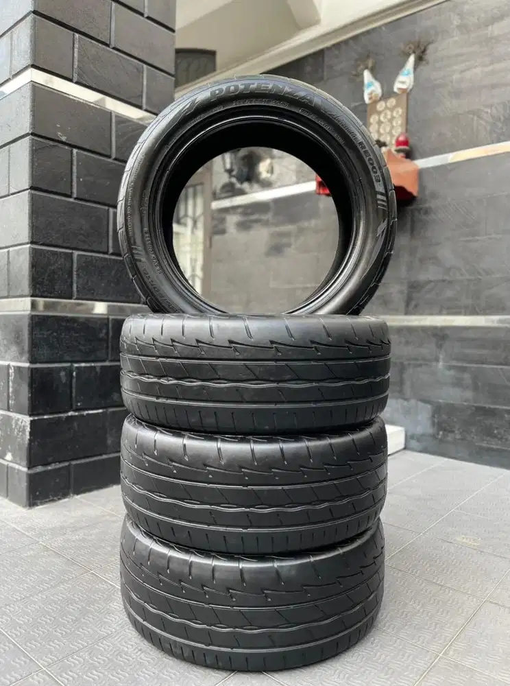 235 50 18 Bridgestone Potenza RE003 R18 Innova Reborn Zenix Venturer