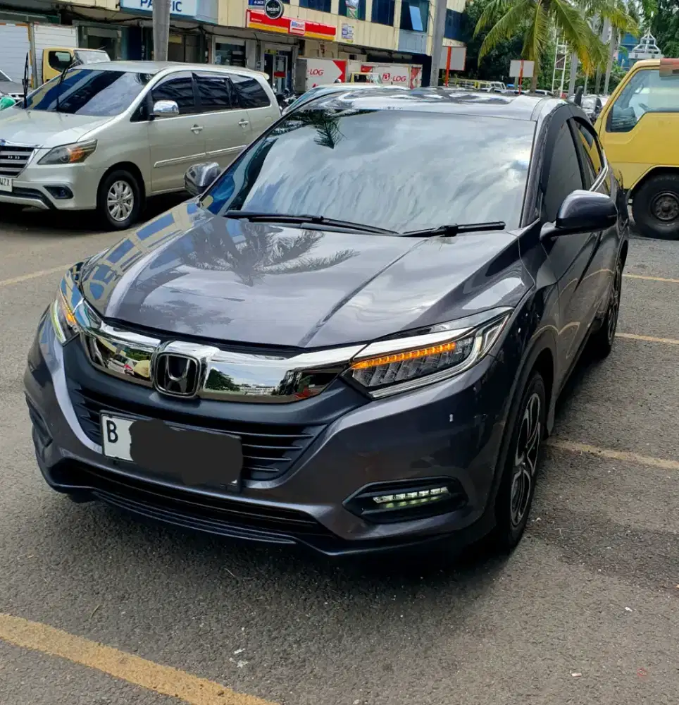 km 17  rb No Repaint full original ! Honda HRV SE at 2019