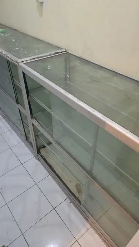 Estalase kaca second