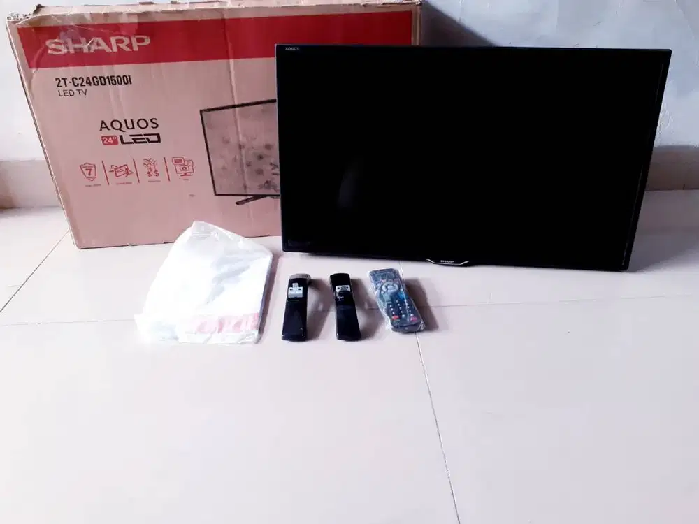 GARANSI 1BULAN TV SHARP 24IN DIGITAL TV KONDISI NORMAL LENGKAP MULUS
