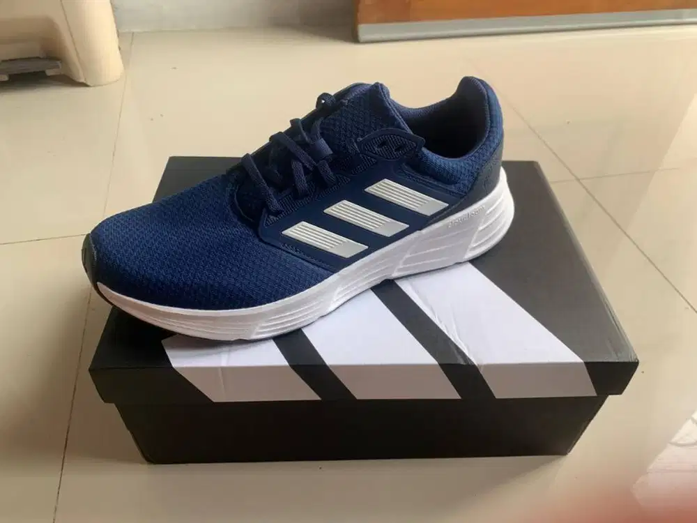 Sepatu Running Adidas Galaxy 6