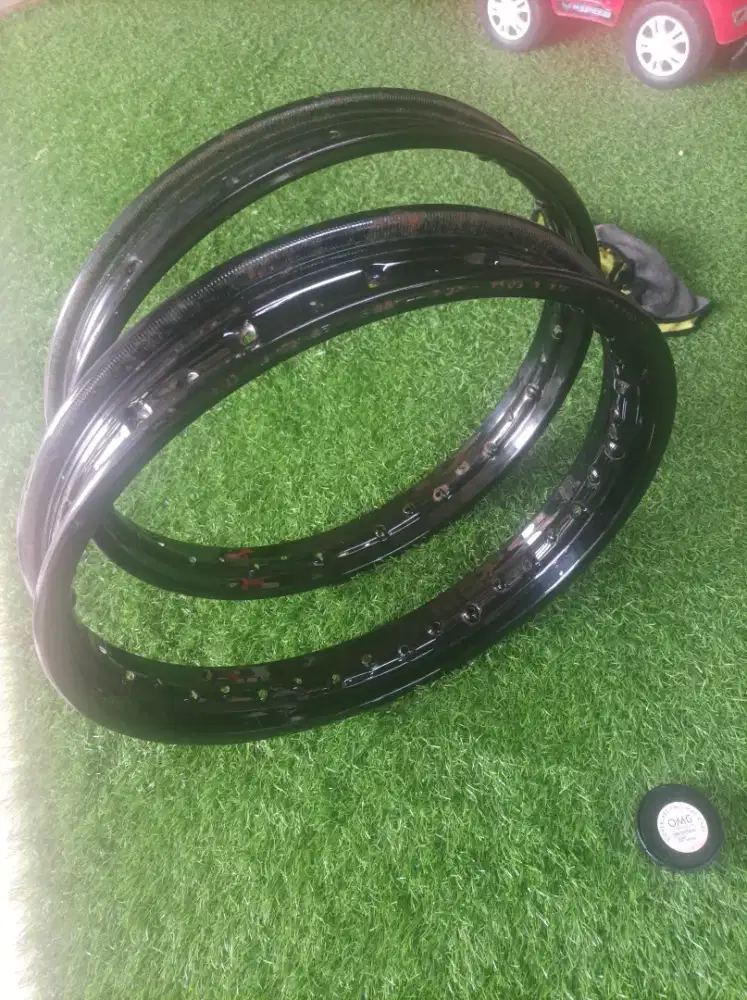 Di jual pelek warna hitam 150 net