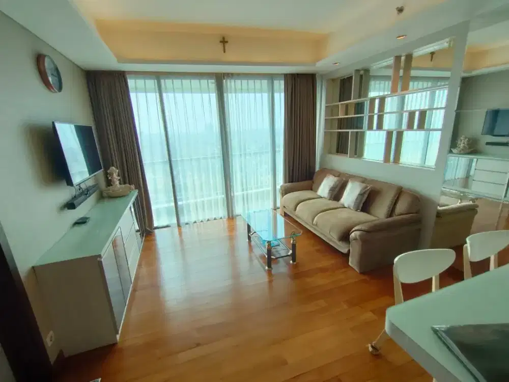 Disewakan Apartemen St. Moritz Royal Suite Tower 2BR Bagus Siap Huni