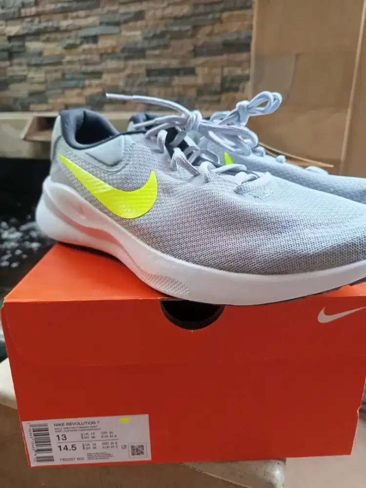Nike Revolution 7 size 47 New Original