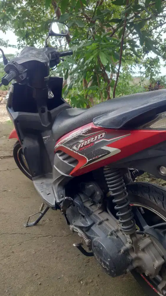 Dijual Honda Vario teckno 2011