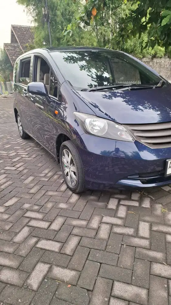 Honda Freed SD A/T Tahun 2011