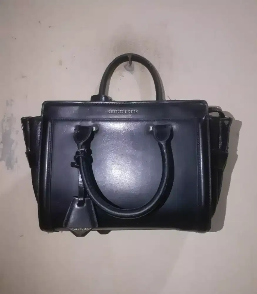 Original Tas Charles & Keith