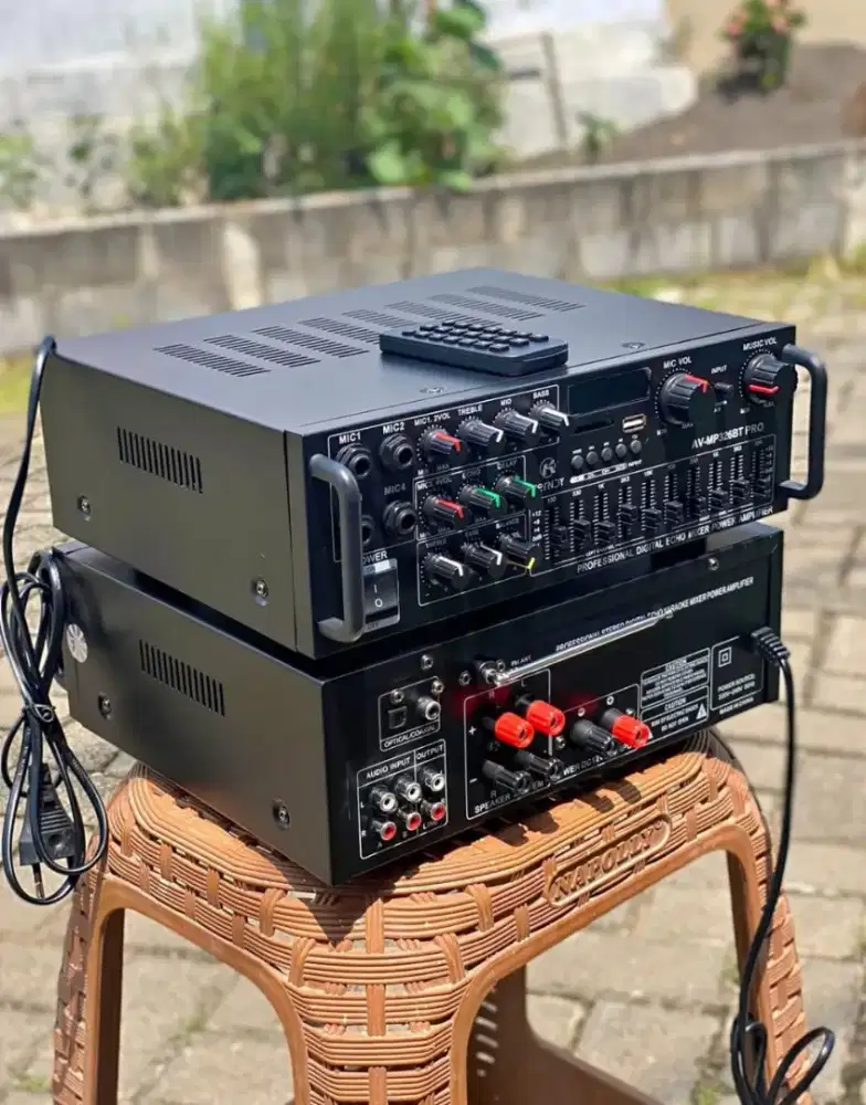 Audio power amplifier karaoke