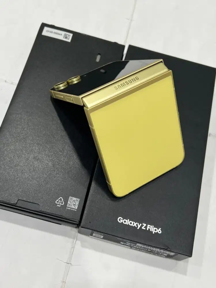 Samsung z flip 6 5g ram 12/256gb