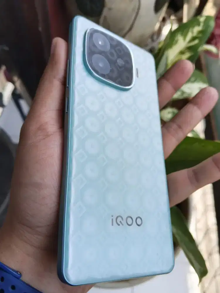 VIVO IQOO Z9 8/256 FULLSET LIKENEW