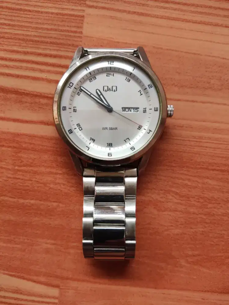 Jam tangan Q&Q Original