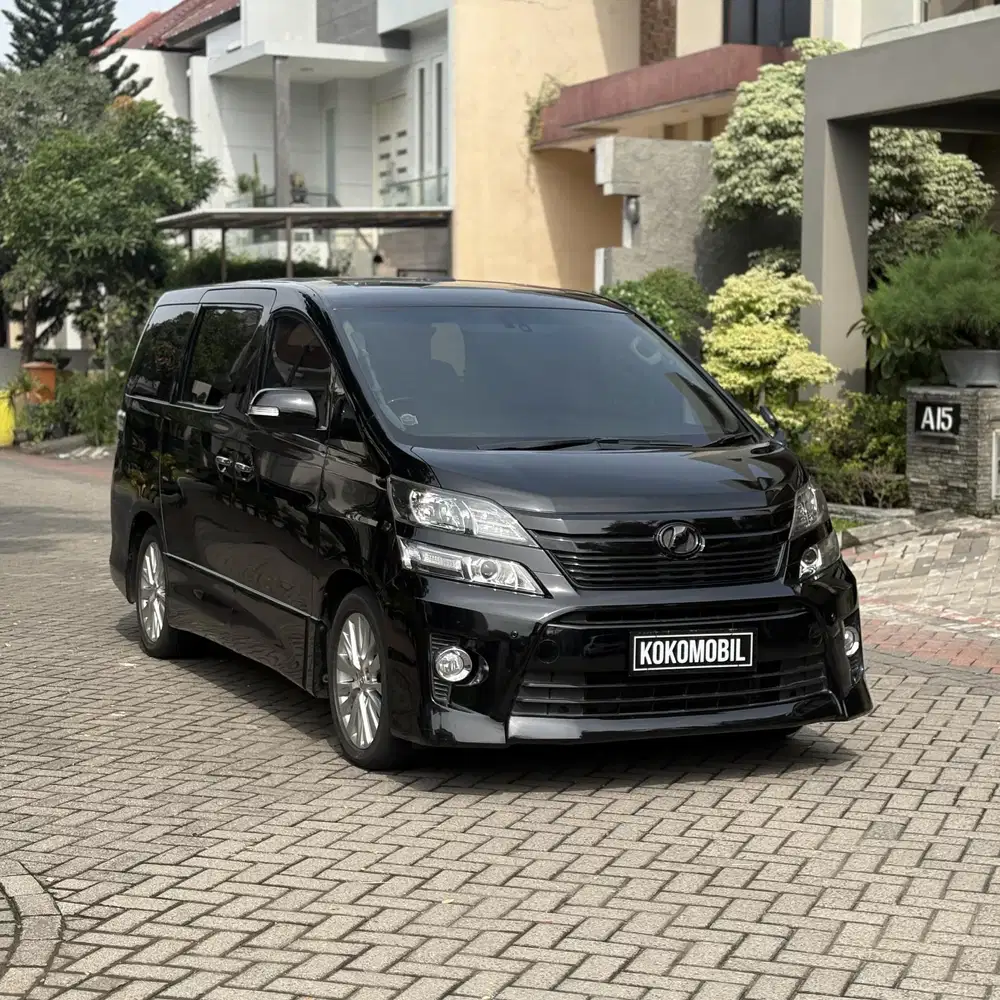 TOYOTA VELLFIRE ZG 2.4 AT 2014