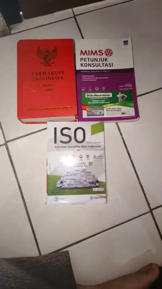 Paket buku apoteker: farmakope, ISO 2021, MIMS (petunjuk konsultasi)