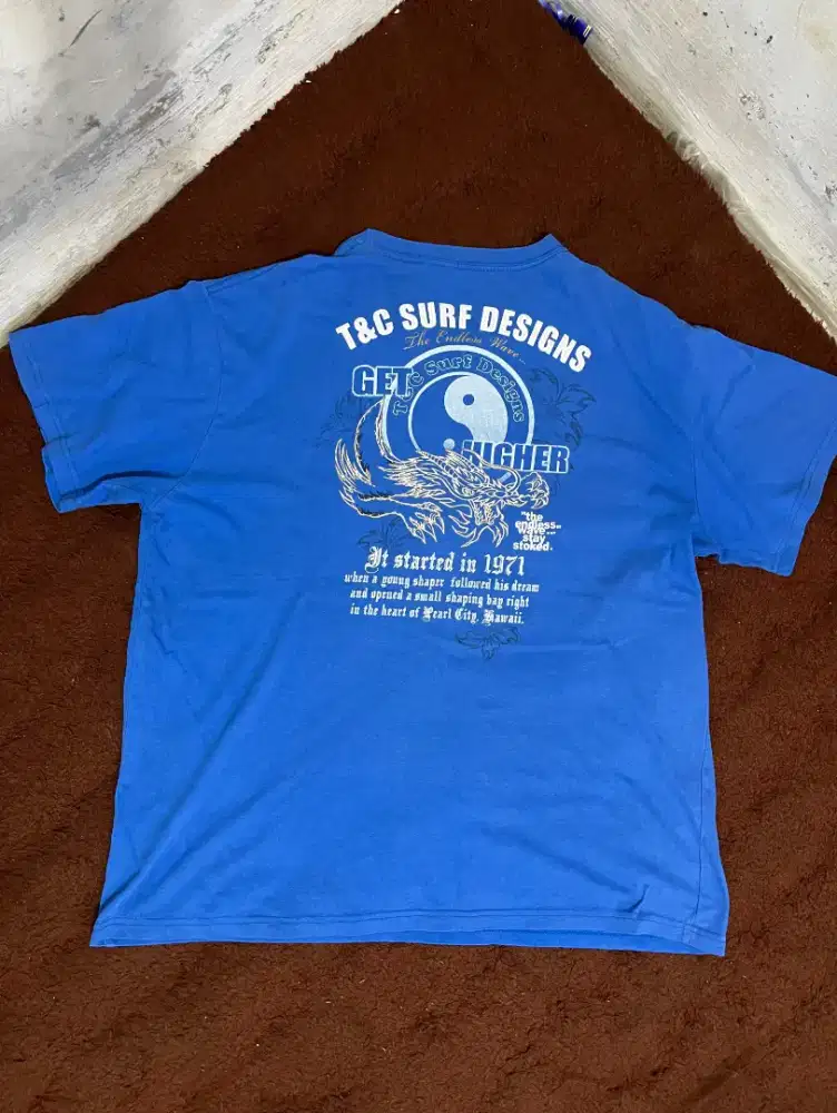 T-shirt surfing t&c art dragon