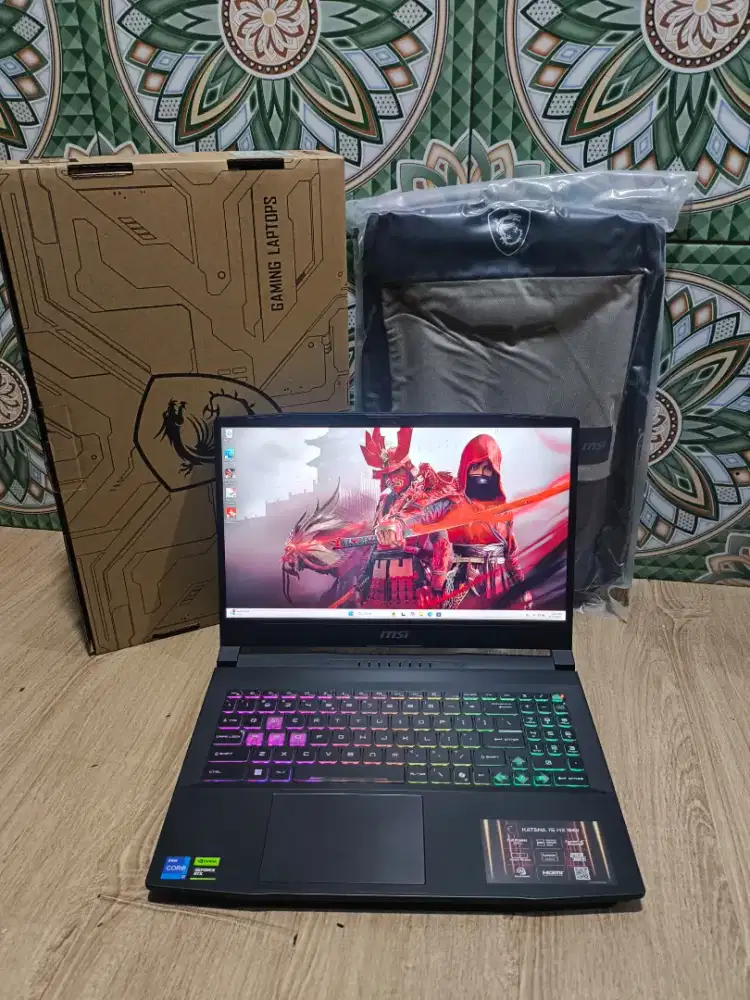 LAPTOP SUPER GAMING MSI KATANA 15 HX*