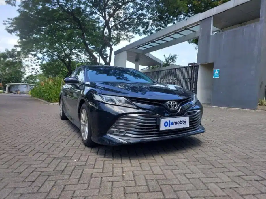LOW DP Toyota Camry 2.5 V Bensin-AT 2019 SMK