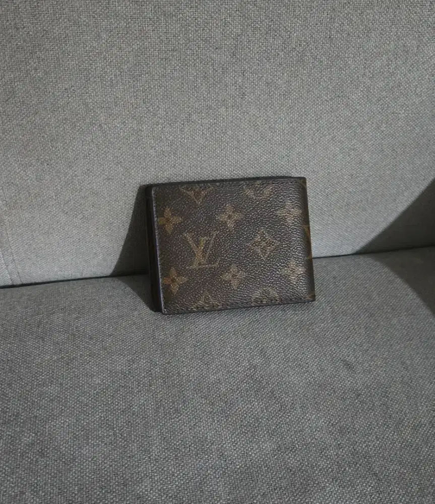 Dompet Lipat Lv Monogram