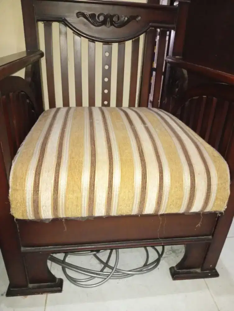 Kursi 2 1 1 Dan Meja