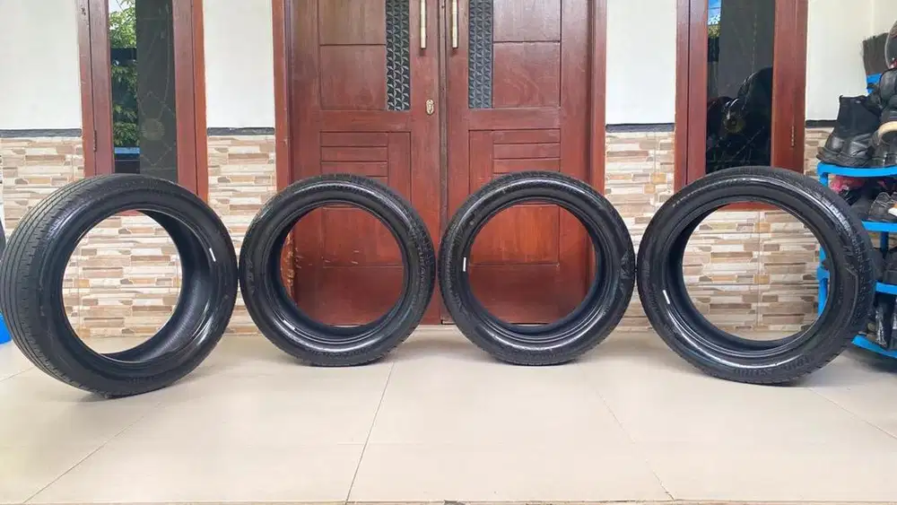 Di jual Ban mobil Bridgestone Turanza T005A ukuran 205/50 R17 Thn 2022
