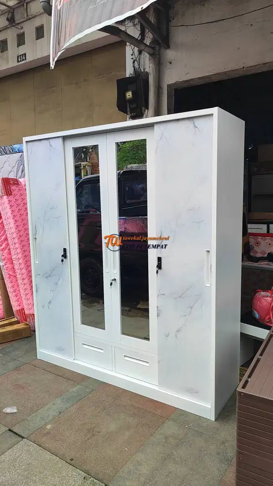 LEMARI BESI LEMARI PAKAIAN MINIMALIS BAHAN BESI ANTI JAMUR PINTU GESER