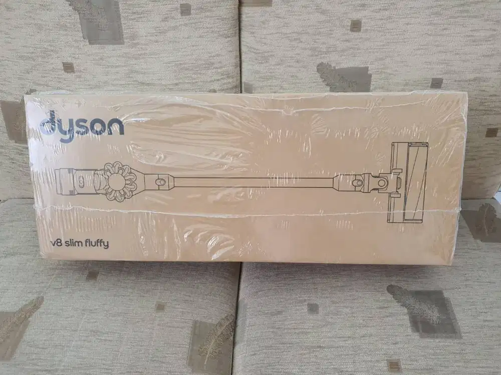 Dyson V8 Slim Fluffy Wet & Dry Vacuum Cleaner - BNIB