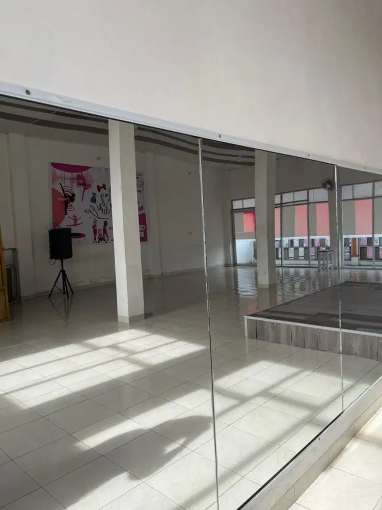 KACAA/ Cermin untuk hias olahraga dll