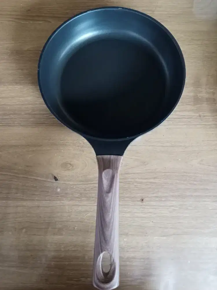Fry Pan LIVING ZEN diameter 25cm, Made in Korea, COD Cijantung Dsk