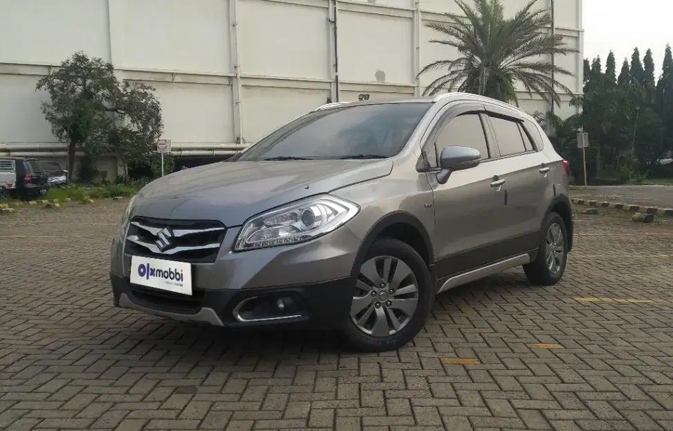 TDP 8,JT Suzuki SX4 1.5 S-Cross Bensin-MT Abu-Abu 2016