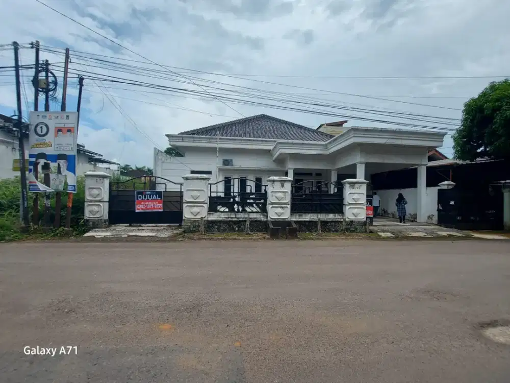 DIJUAL RUMAH BESAR KOMPLEK BUKIT SEJAHTERA POLIGON PALEMBANG