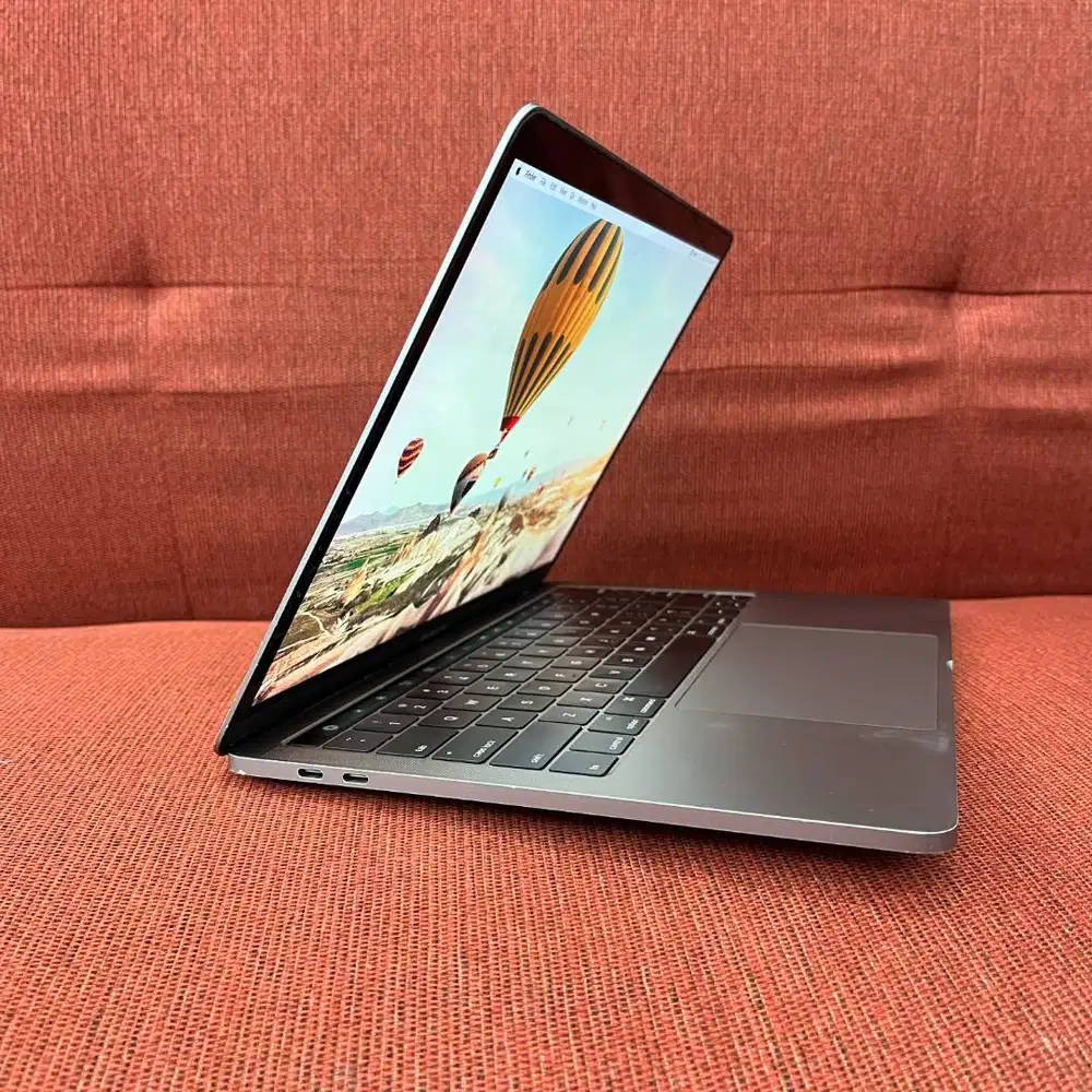 PROMO MacBook Pro 13 inch 2017 Touchbar i7 RAM 16GB SSD 1TB