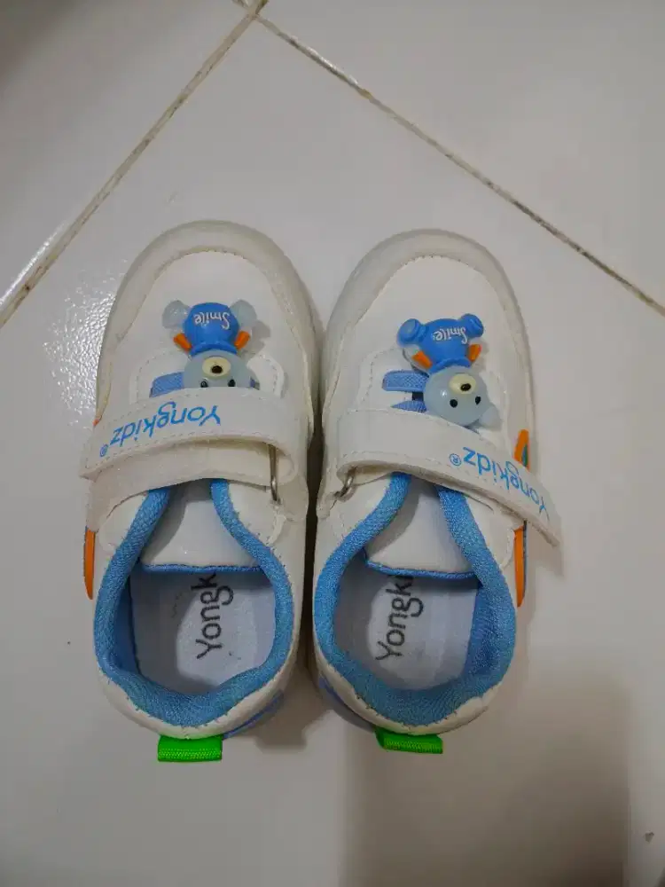 Sepatu Yongkidz