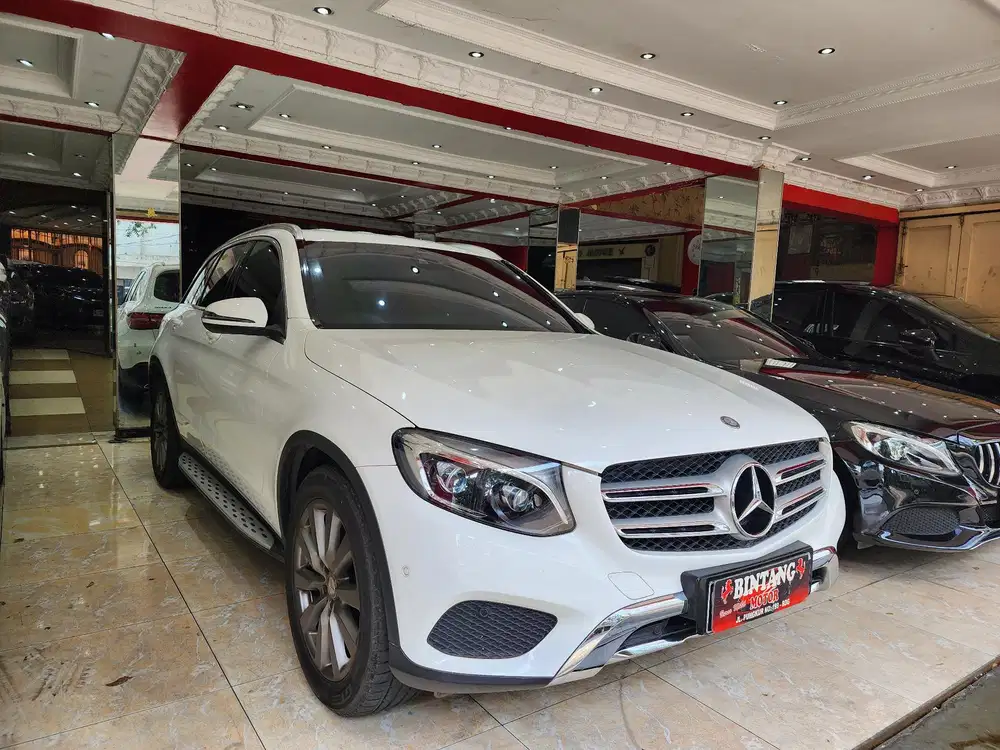 MERCY GLC250 AT 2015 PUTIH / MODEL THN 2016 (BINTANG MOTOR)