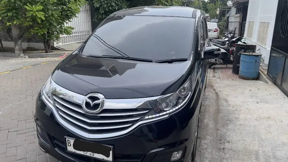 Mazda Biante 2.0 Skyactiv AT 2018 Hitam | Pemakaian Pribadi | Terawat