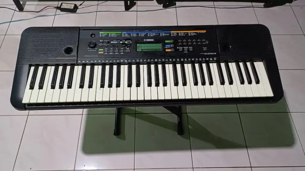 Keyboard yamaha psr e253