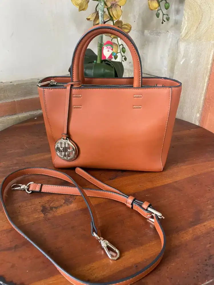 Tas Wanita Hushpuppies Preloved