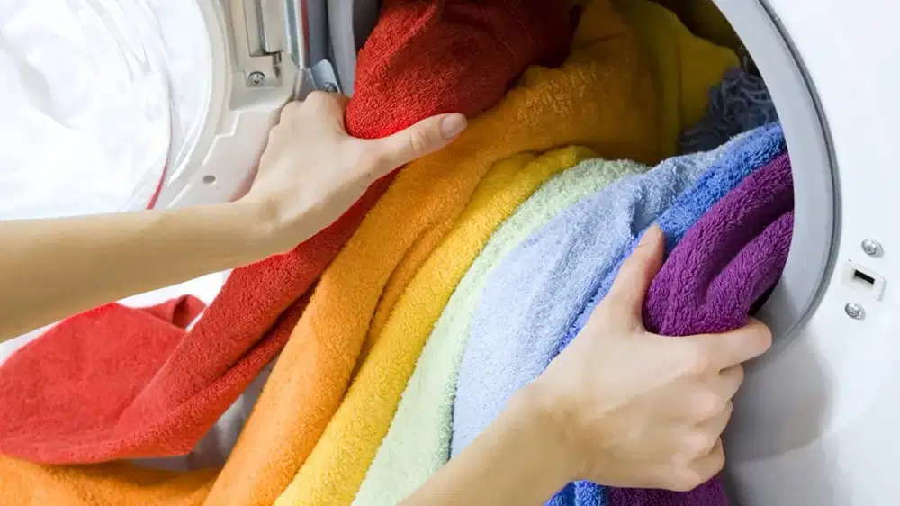 DI BUTUHKAN PEGAWAI LAUNDRY FREELANCE