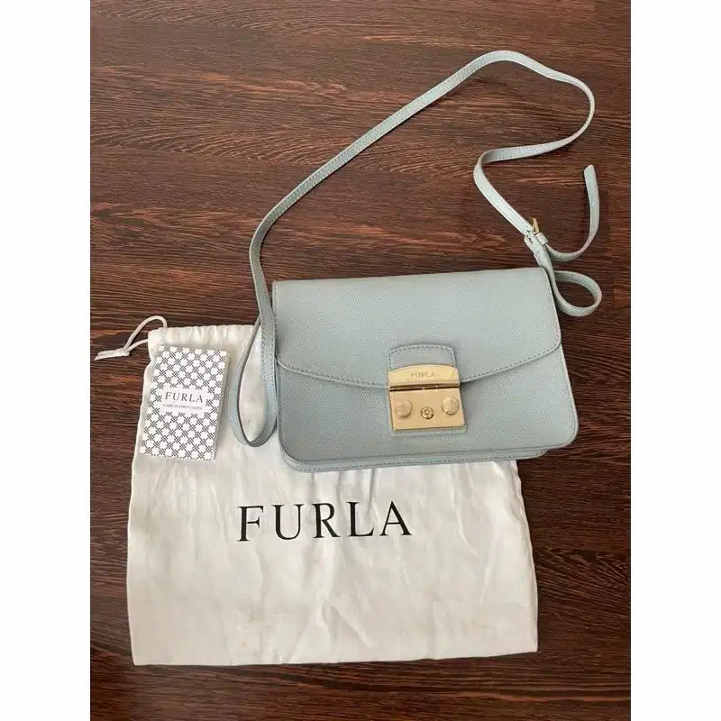 Preloved tas sling furla ori