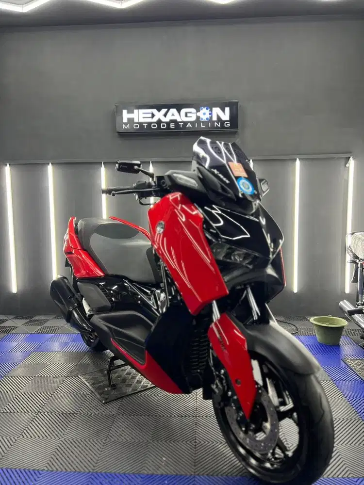 Ready to buy Xmax Connected 2024