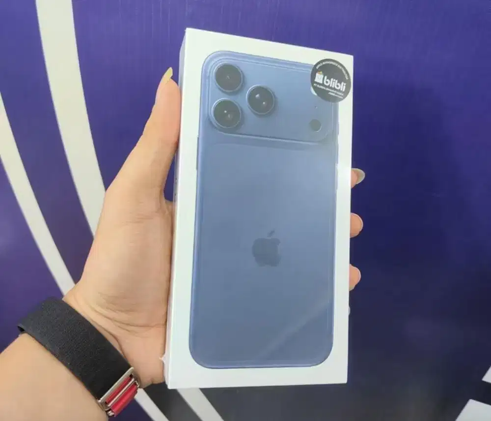 Iphone 17 promax deep blue