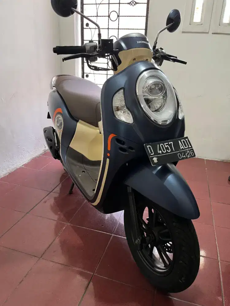 Scoopy bawaannya lengkap isi